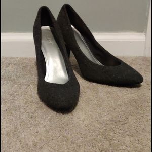 Grey, felt, low heel